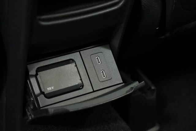 Used 2024 Mercedes-Benz GLB 250 4MATIC image 36