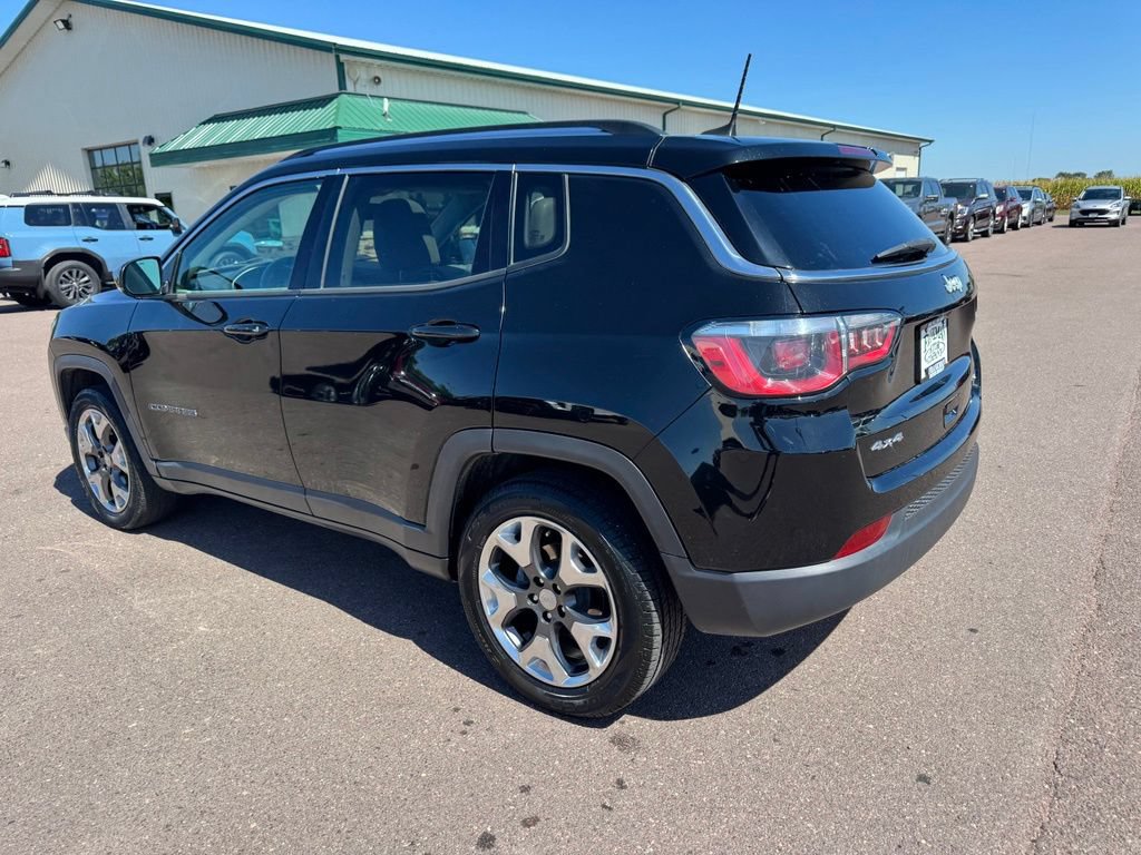 Used 2017 Jeep Compass Limited AWD/4WD image 3
