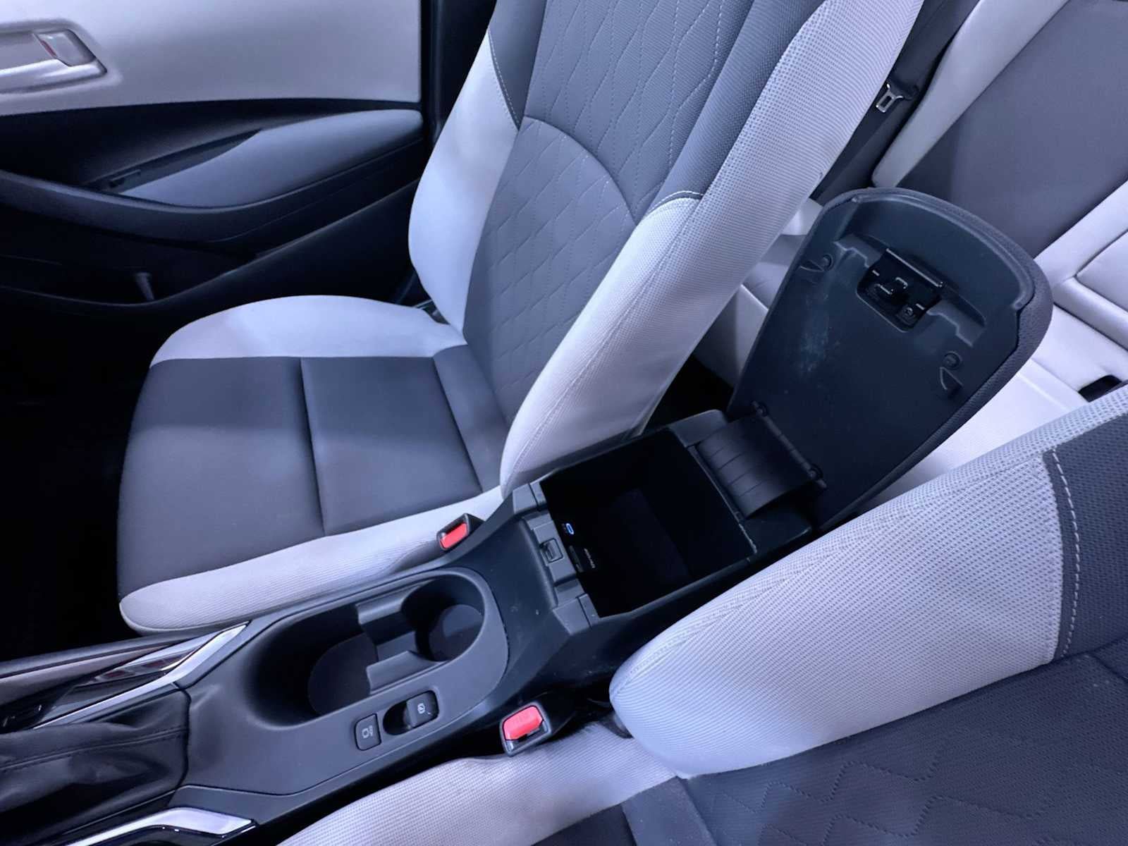 Used 2023 Toyota Corolla LE FWD image 19