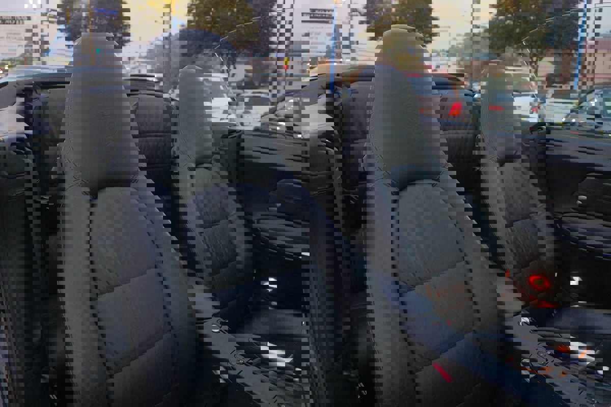 Used 2004 Porsche 911 Carrera 4S image 25