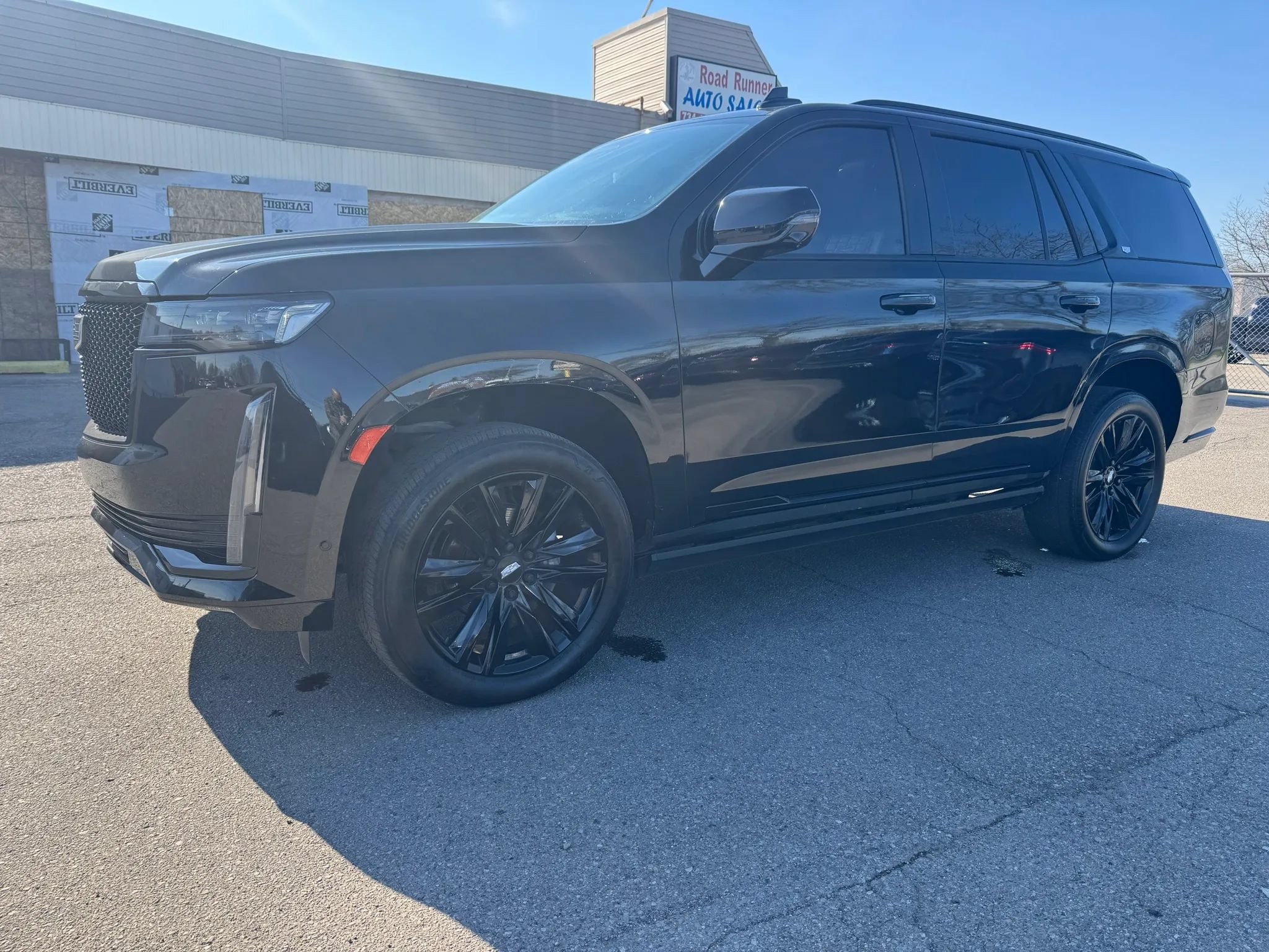 Used 2023 Cadillac Escalade Sport Platinum AWD/4WD image 2