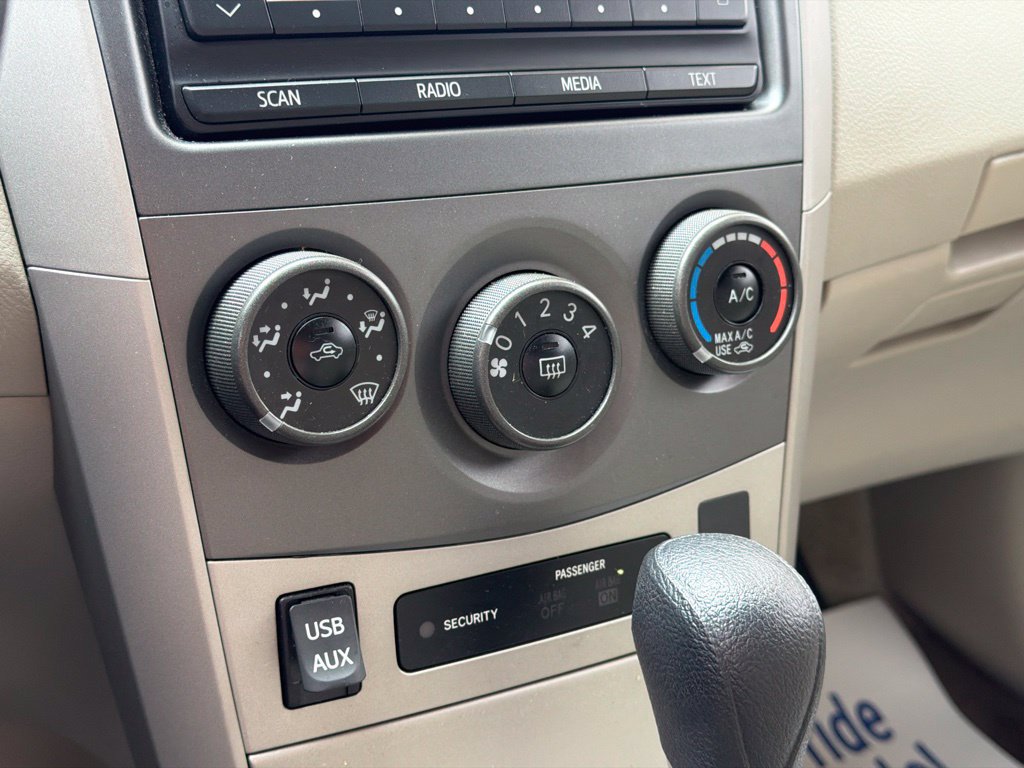 Used 2012 Toyota Corolla LE w/ Premium Pkg FWD image 26