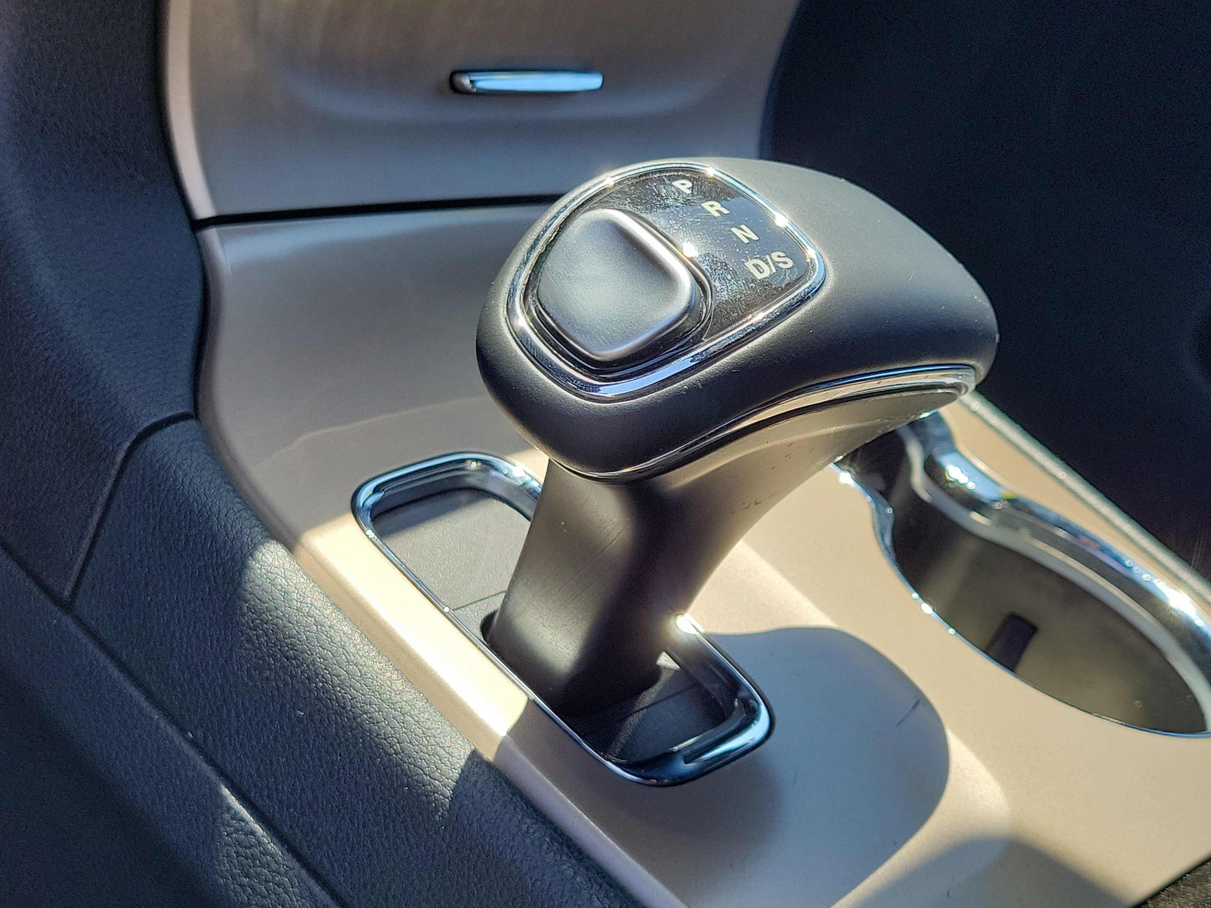 Used 2015 Jeep Grand Cherokee Laredo w/ Quick Order Package 23E image 25