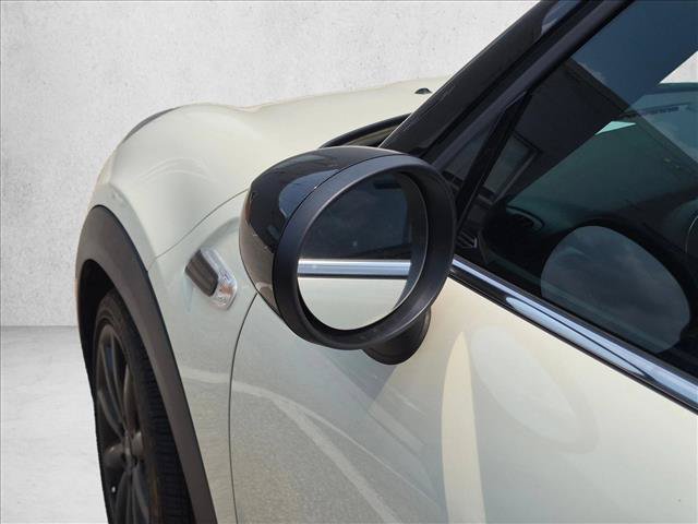 Used 2021 MINI Cooper 4-Door Hardtop FWD image 15