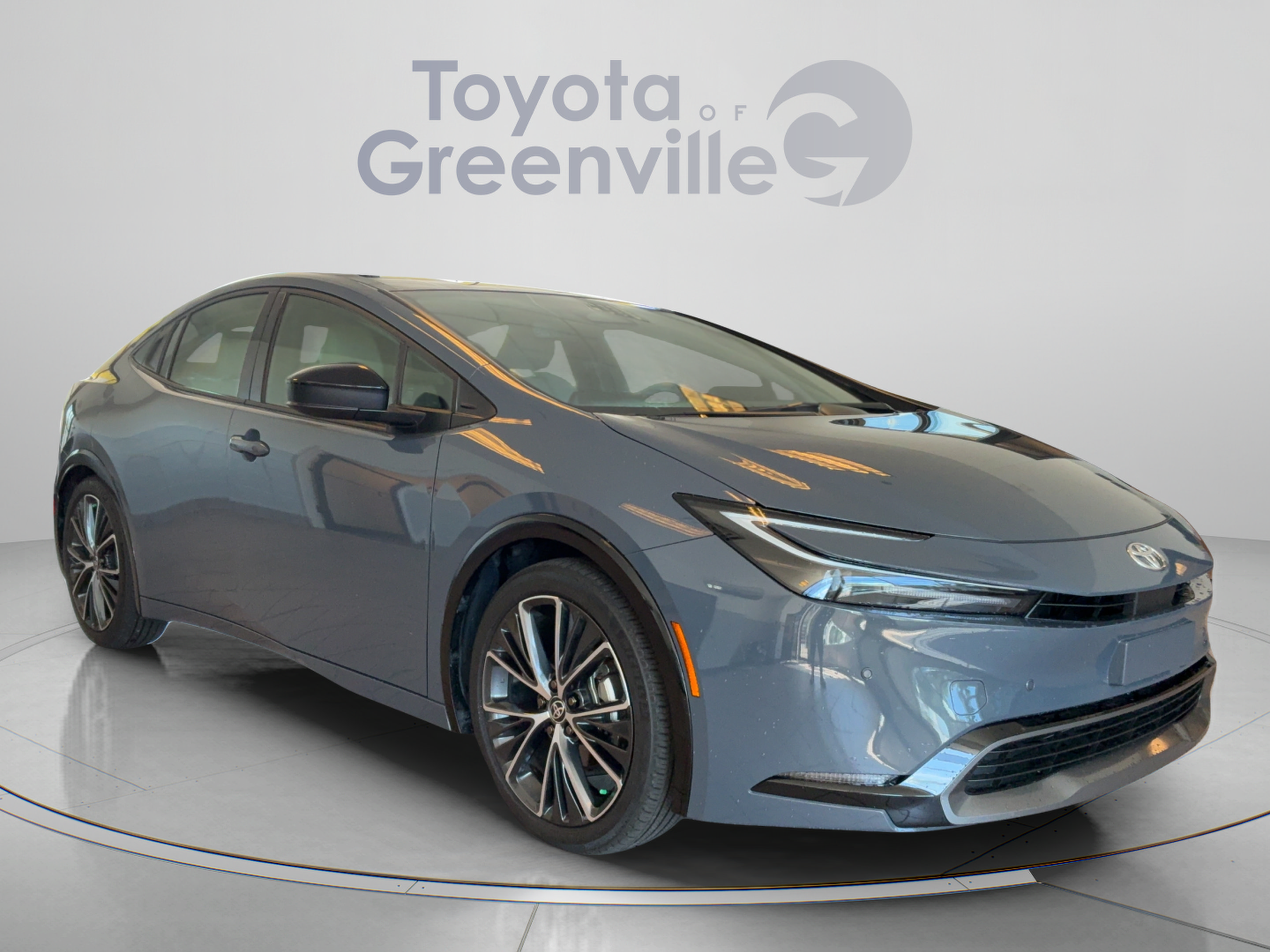 Used 2024 Toyota Prius XLE FWD image 8