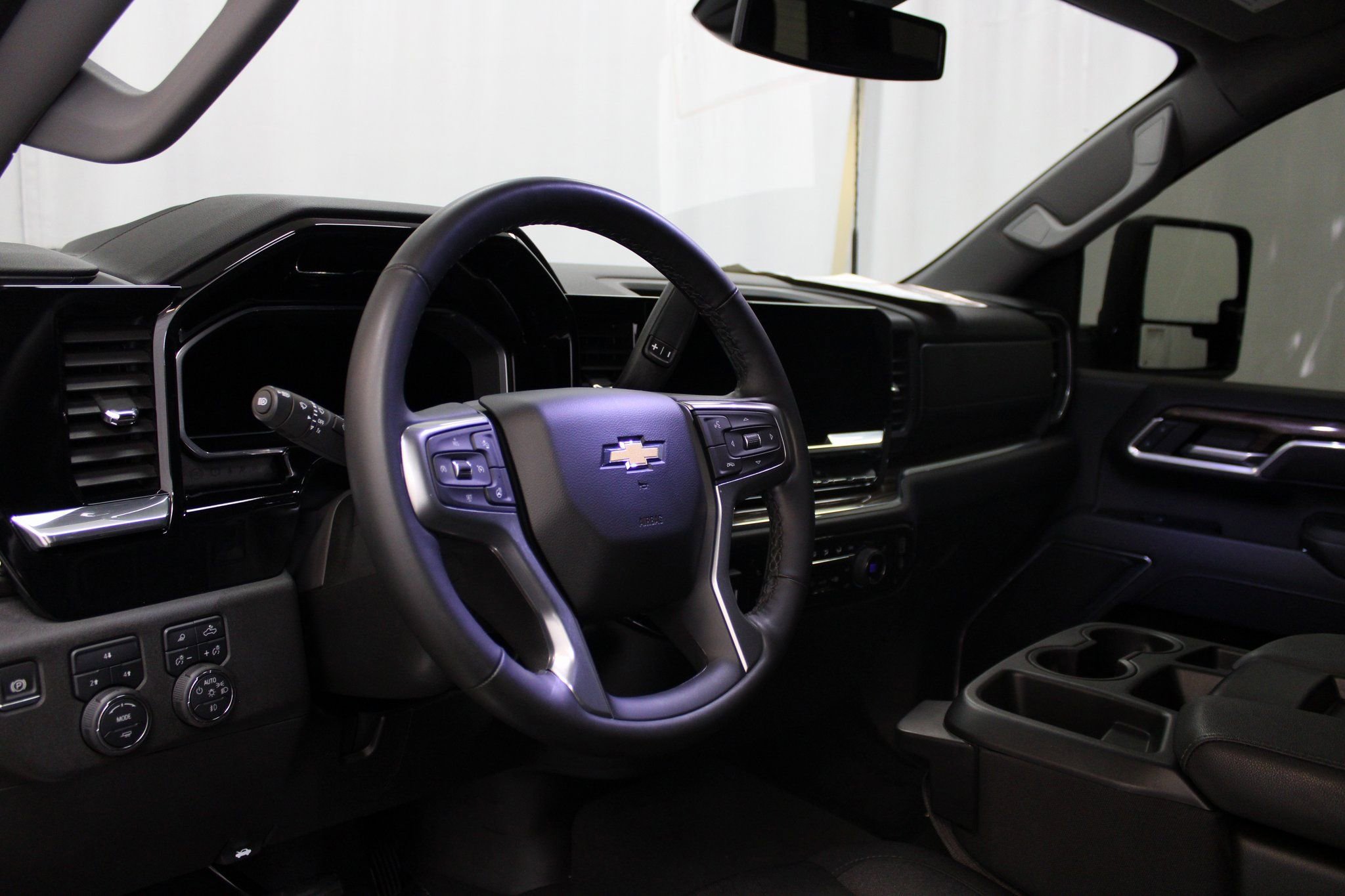 Used 2025 Chevrolet Silverado 2500 LT image 15