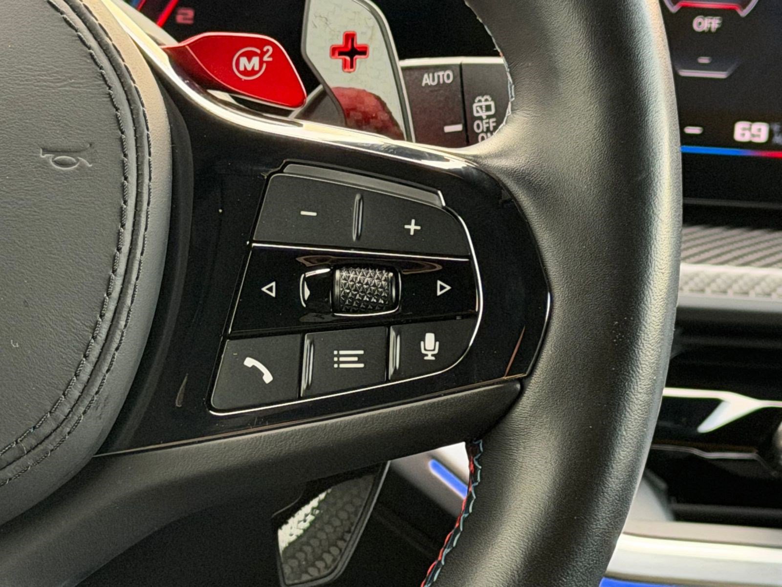 Certified 2023 BMW XM image 25