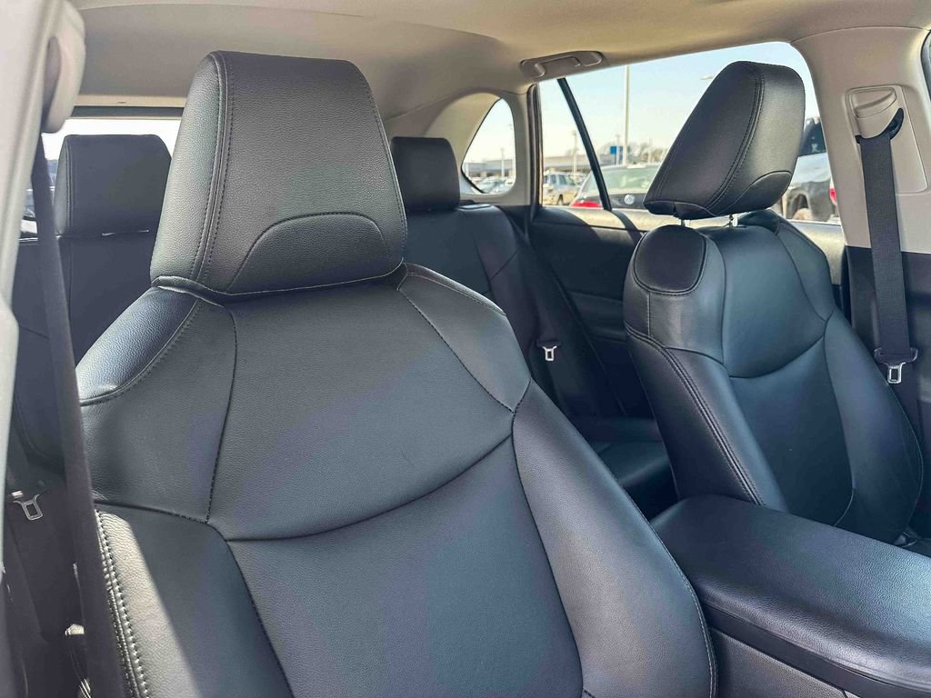 Used 2020 Toyota RAV4 XLE w/ Convenience Package image 24