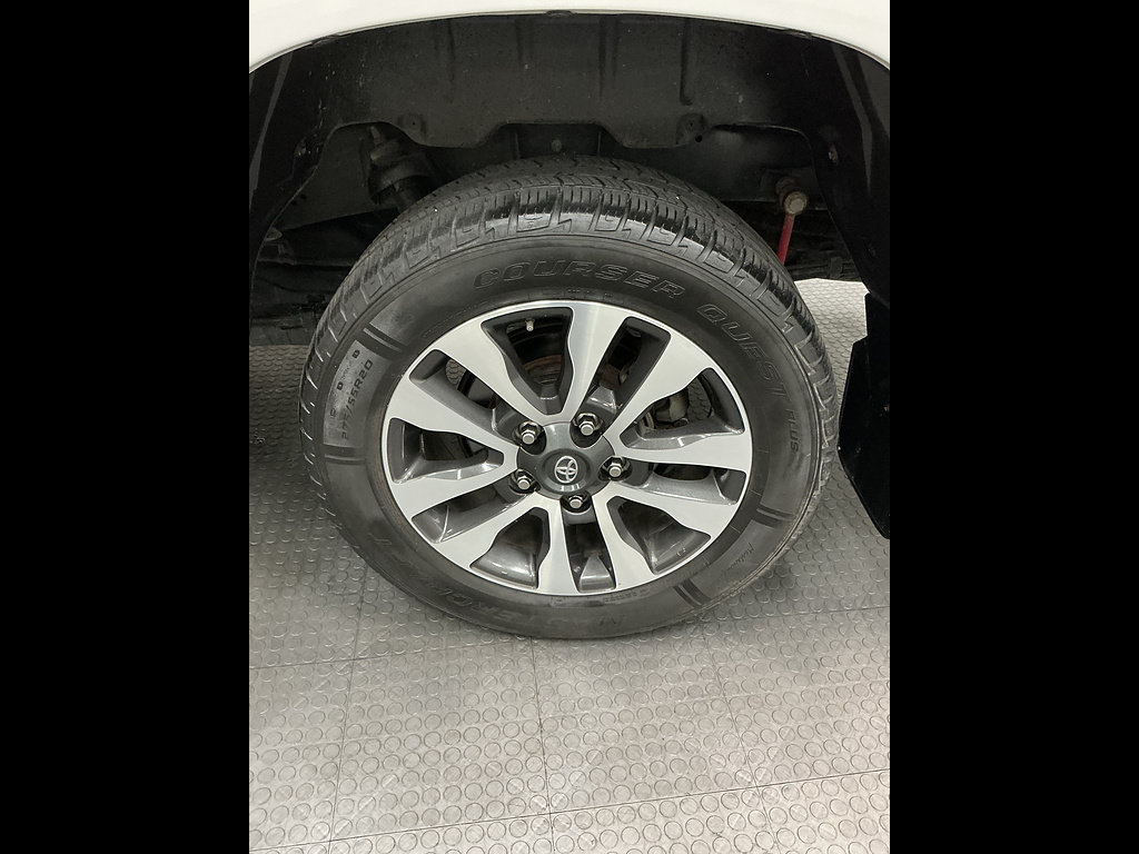 Used 2018 Toyota Tundra Limited w/ Limited Premium Package AWD/4WD image 40