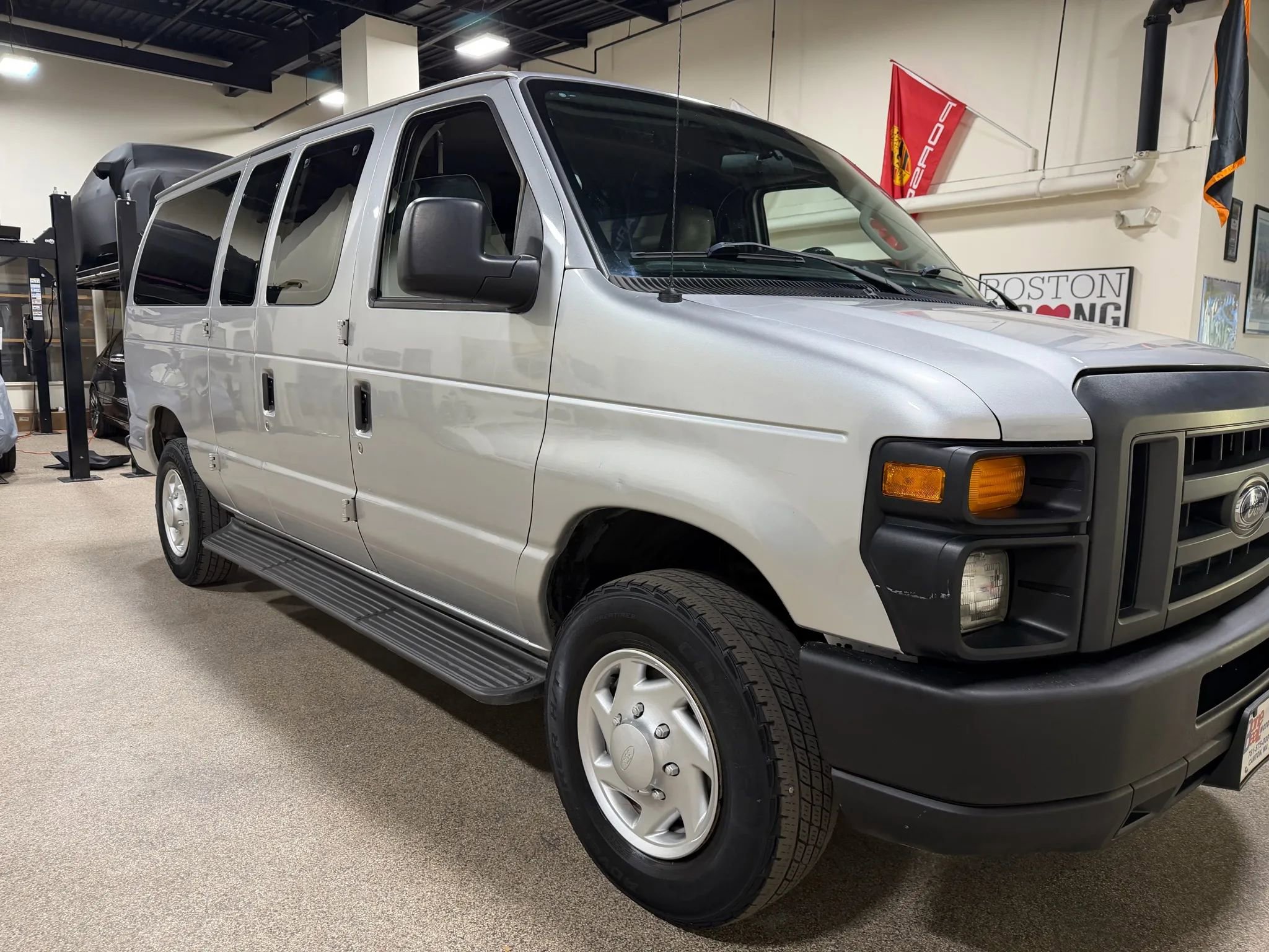 Used 2014 Ford E-250 and Econoline 250 w/ Power Group image 14
