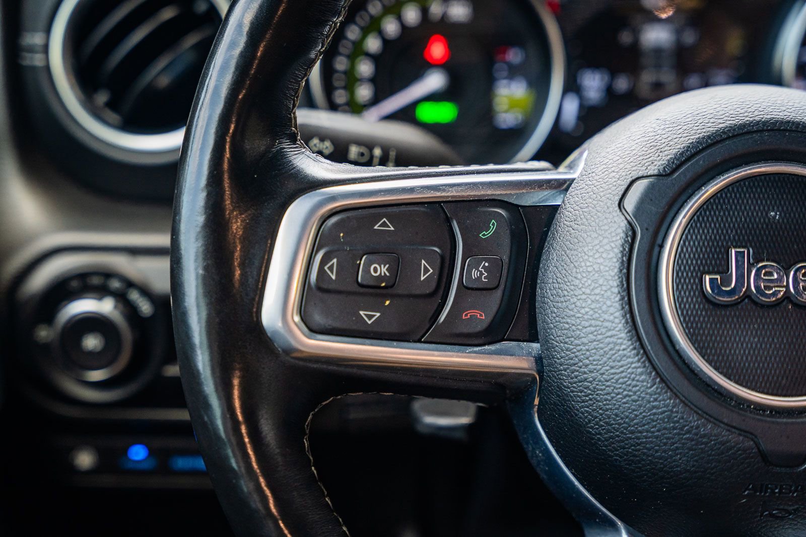 Used 2021 Jeep Wrangler Unlimited Sahara w/ Cold Weather Group image 27