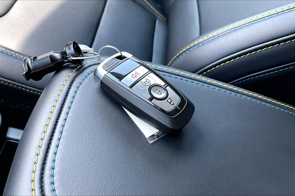 New 2026 Ford Maverick Lobo AWD/4WD image 36