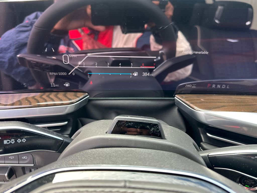 New 2026 Cadillac Escalade ESV Platinum Sport w/ LPO, ONYX Package image 28