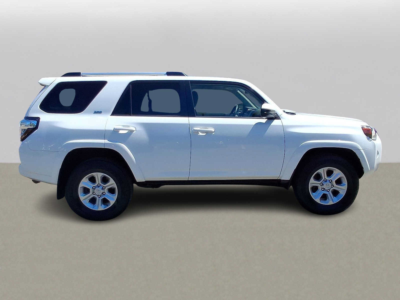 Used 2022 Toyota 4Runner SR5 RWD image 32