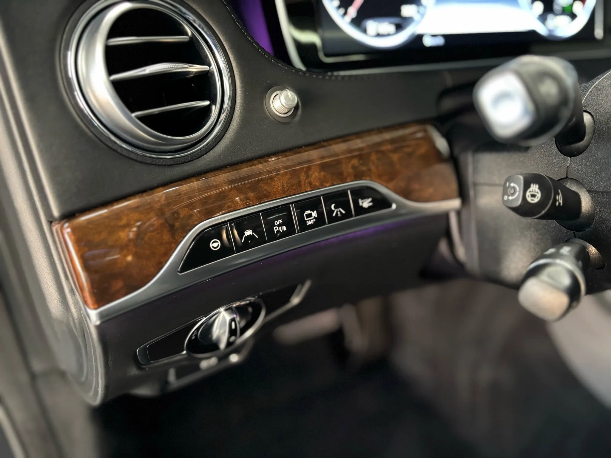 Used 2016 Mercedes-Benz Maybach S 600 image 26