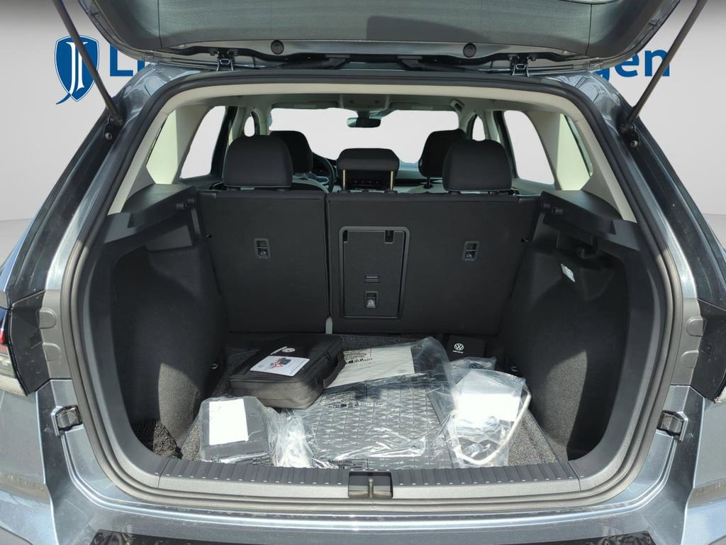 New 2026 Volkswagen Taos S image 19