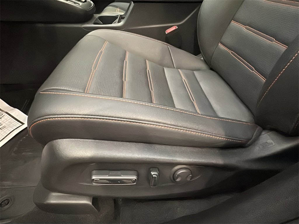 Certified 2025 Honda CR-V Sport-L image 10