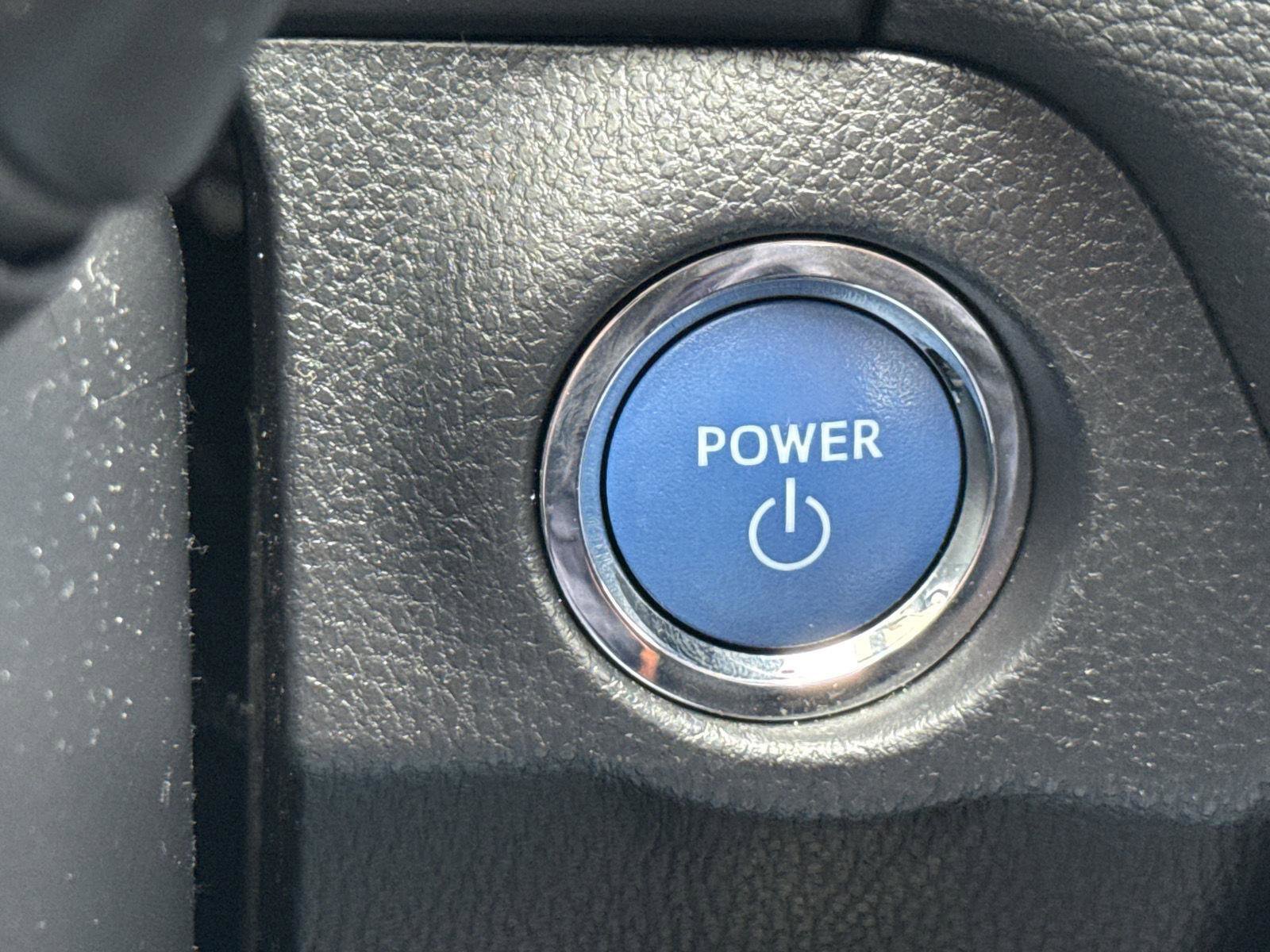 Used 2022 Toyota RAV4 XLE w/ Convenience Package image 19