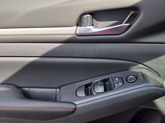 New 2026 Nissan Altima 2.5 SR FWD image 29