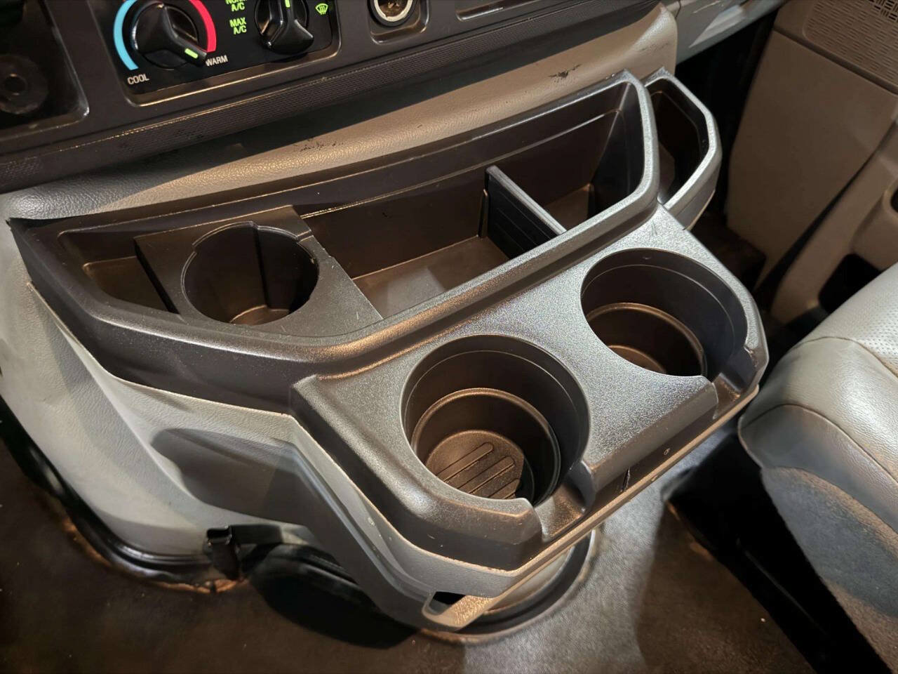 Used 2010 Ford E-350 and Econoline 350 Extended Super Duty RWD image 35