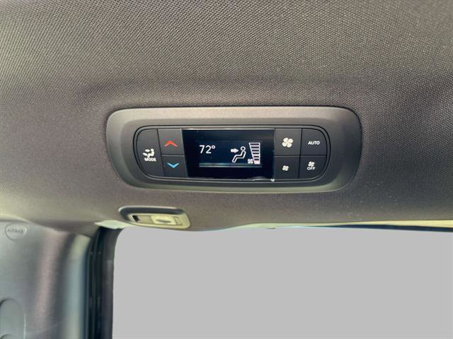 New 2026 Chrysler Pacifica Select image 12