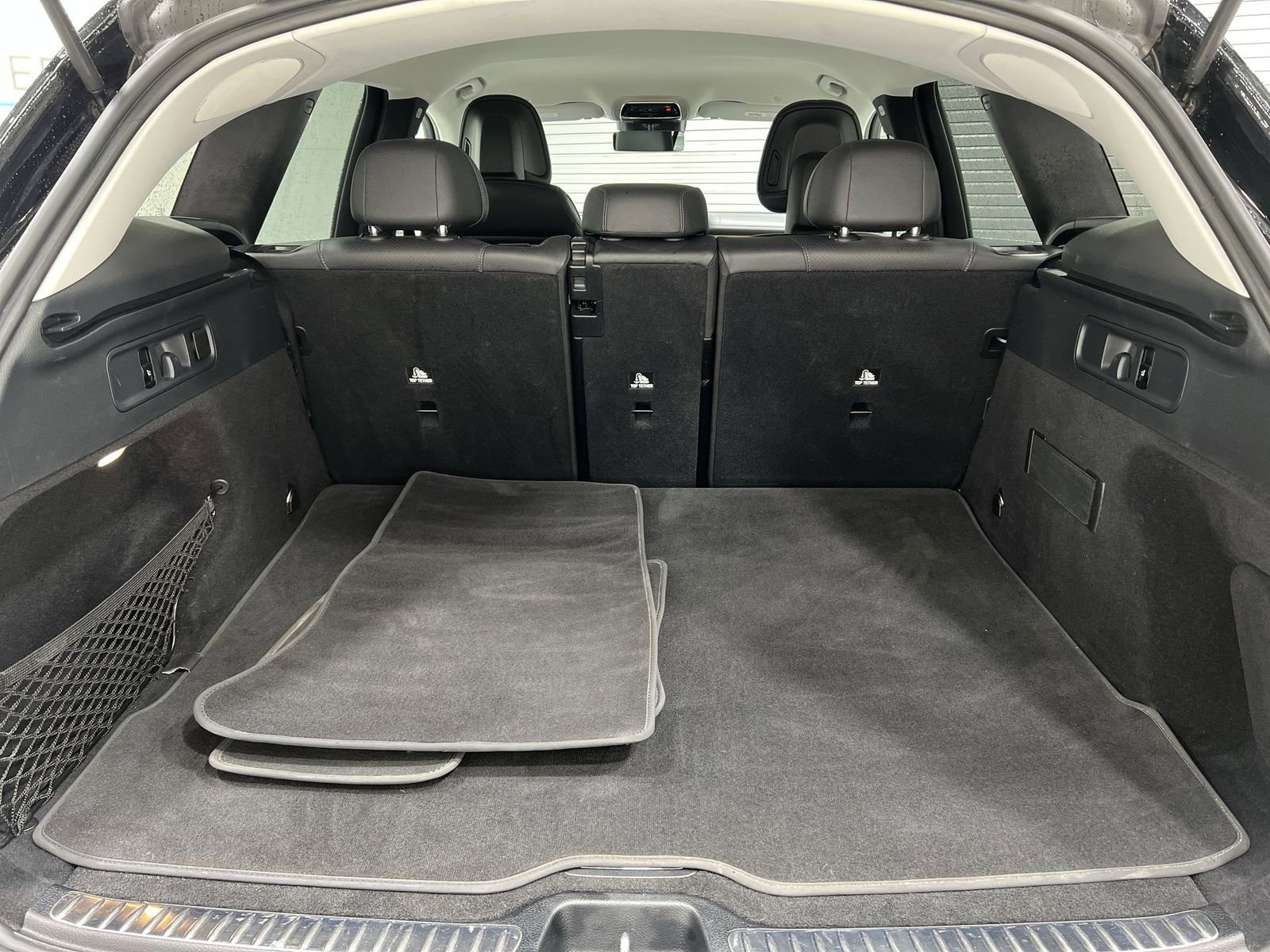 Used 2024 Mercedes-Benz GLC 300 4MATIC image 22