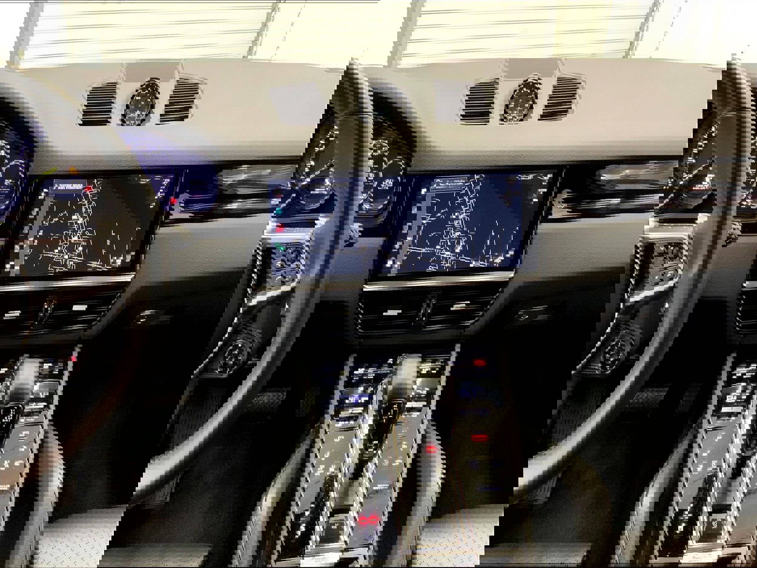 Used 2022 Porsche Cayenne E-Hybrid image 17