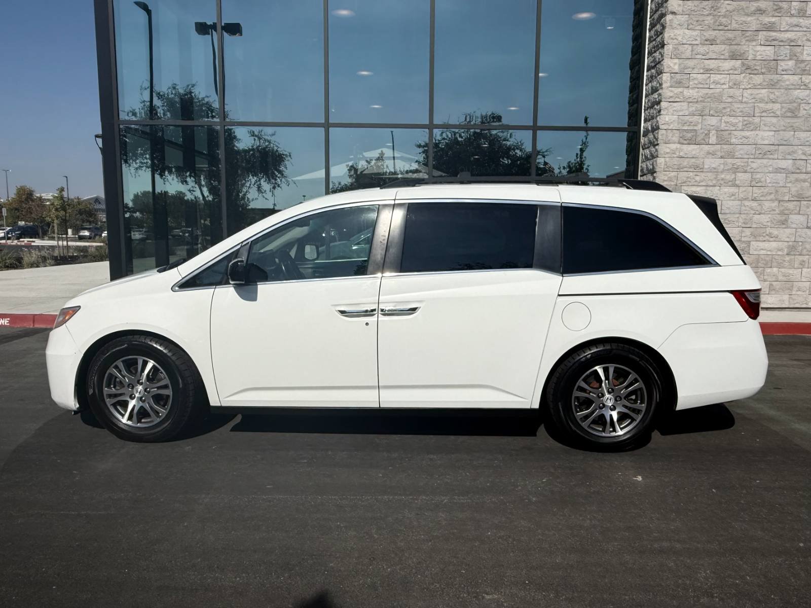 Used 2013 Honda Odyssey EX-L image 12