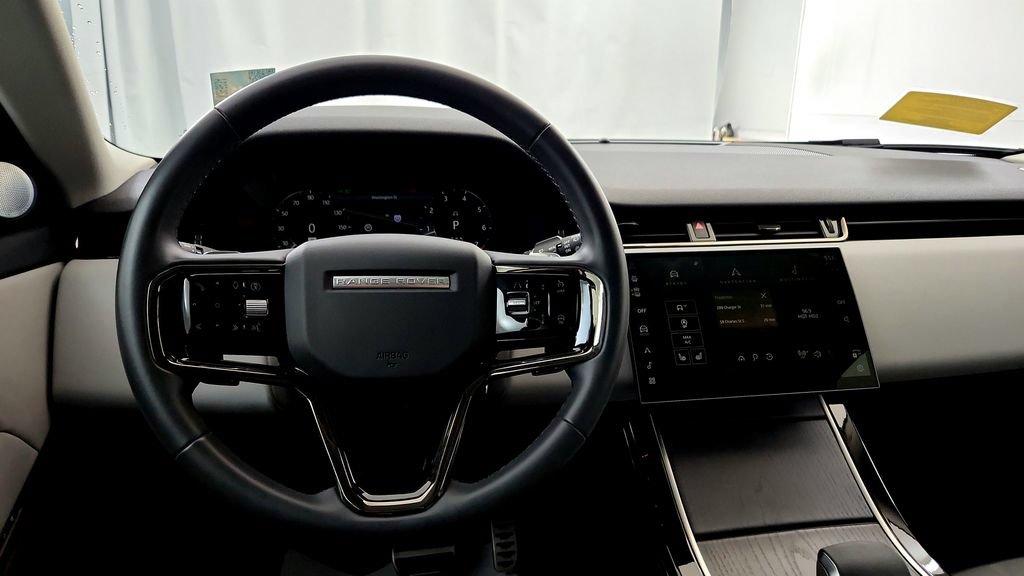 Used 2024 Land Rover Range Rover Evoque Dynamic SE AWD/4WD image 26