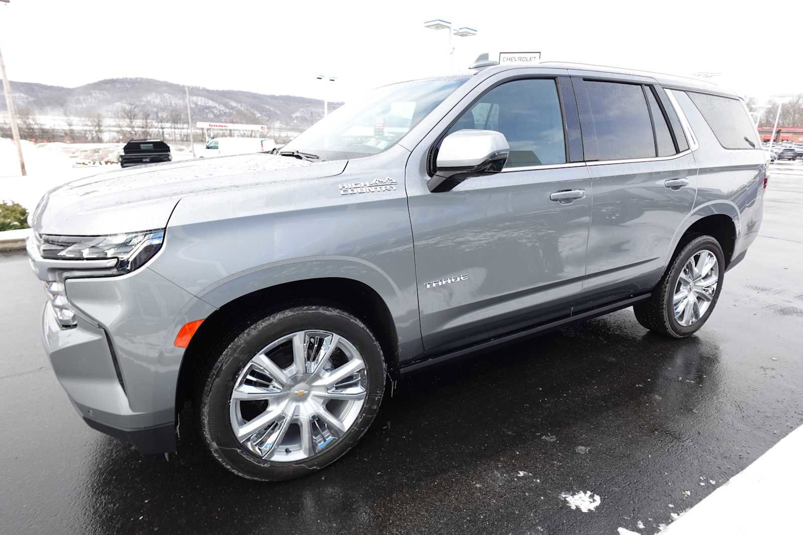 Used 2023 Chevrolet Tahoe High Country w/ Premium Package image 6