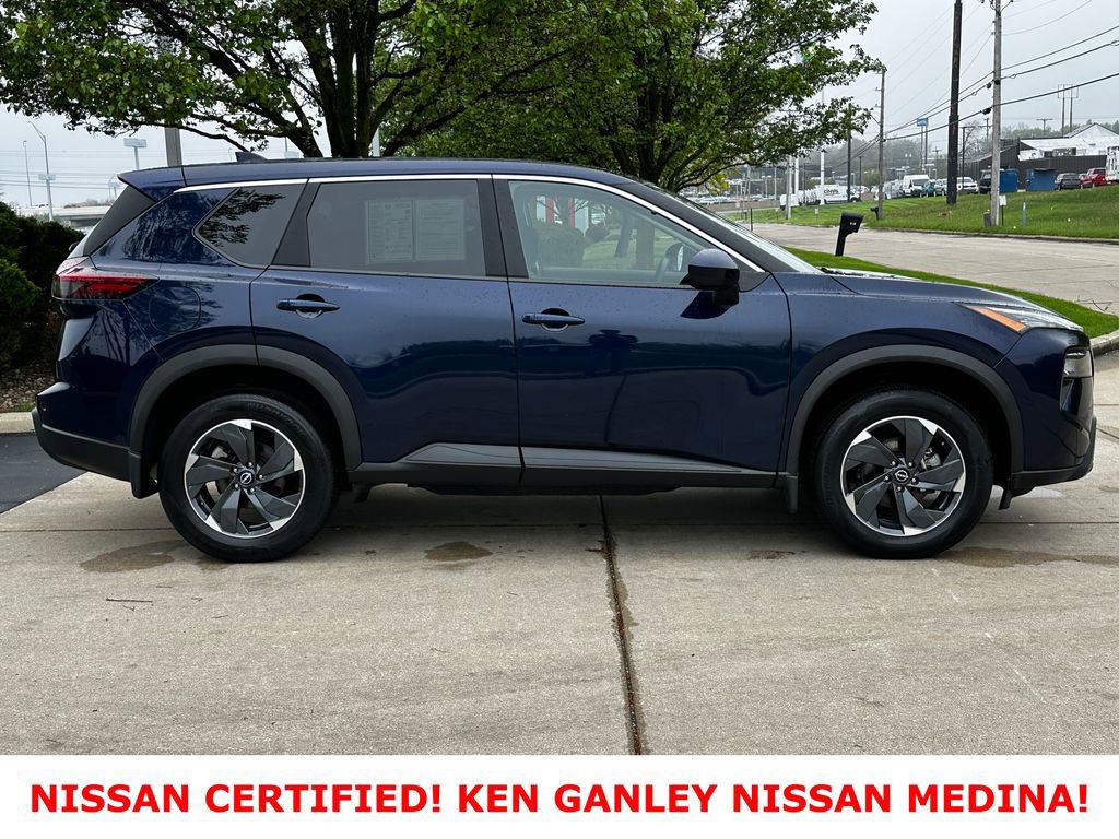 Certified 2026 Nissan Rogue SV AWD/4WD image 2