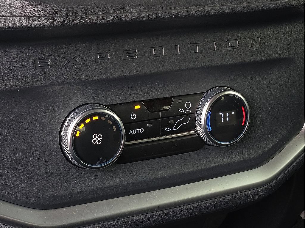 Used 2025 Ford Expedition Active AWD/4WD image 11