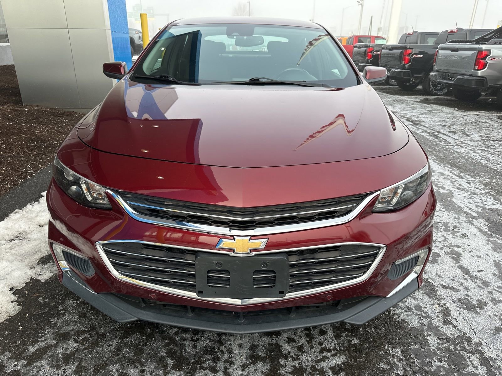 Used 2016 Chevrolet Malibu LT FWD image 2