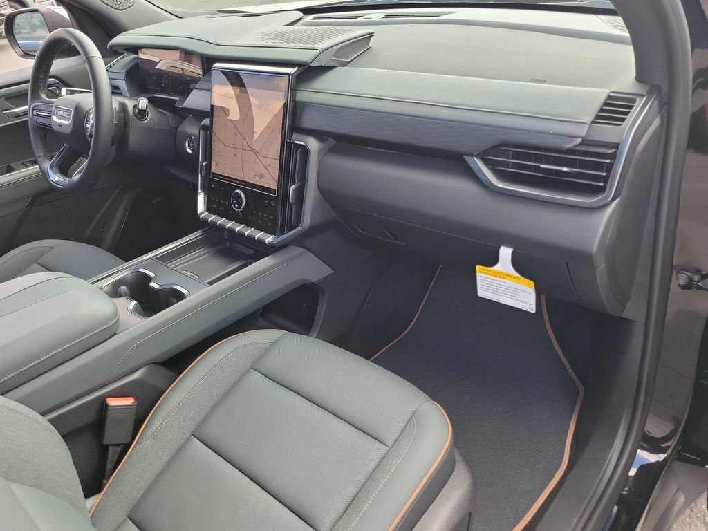 Used 2026 GMC Acadia AT4 w/ Luxury Package image 30