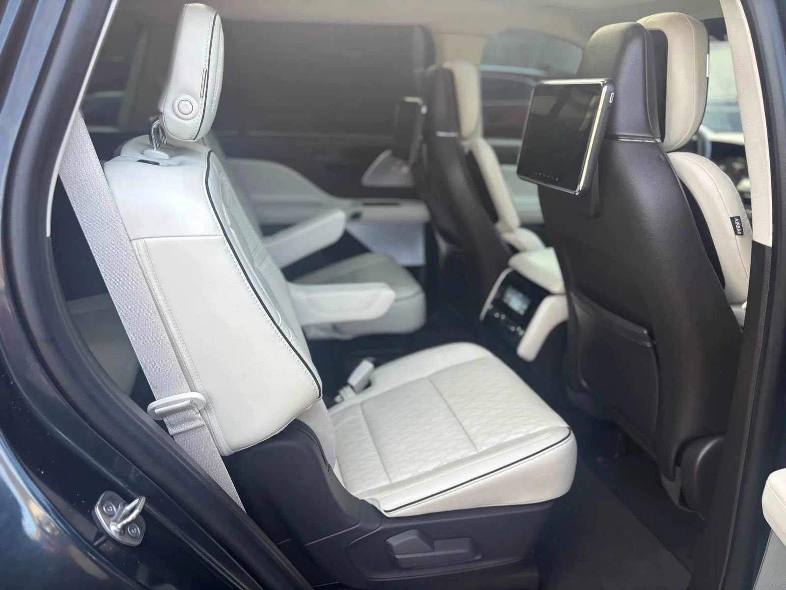 Used 2020 Lincoln Aviator Black Label image 22