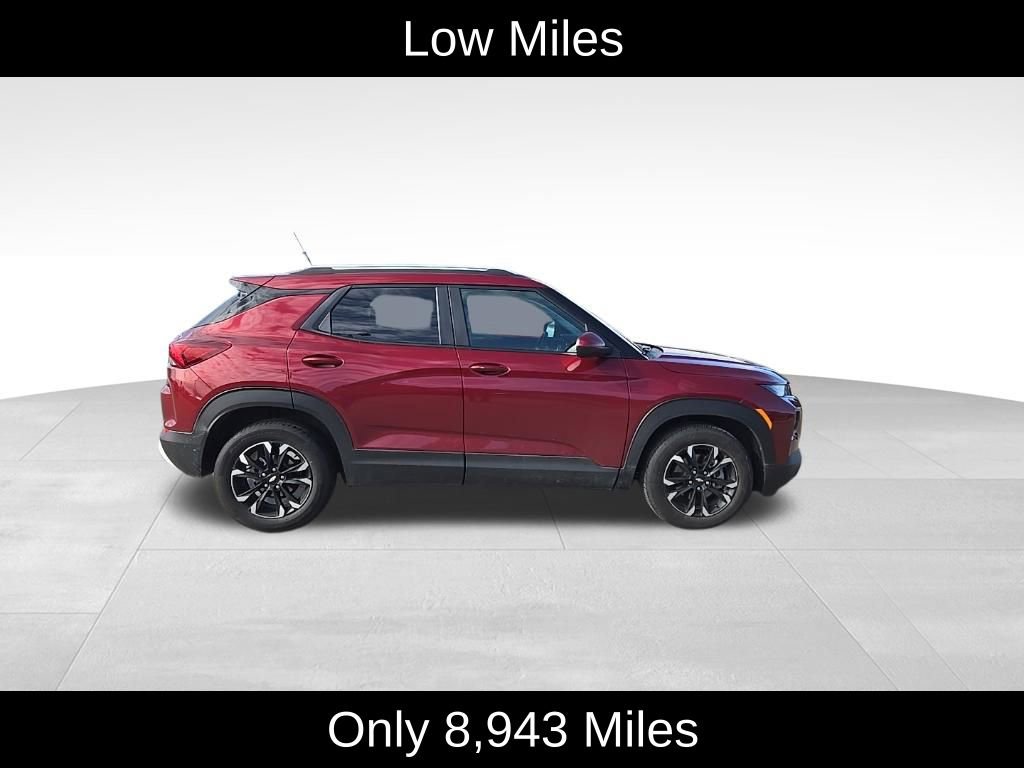 Used 2023 Chevrolet TrailBlazer LT image 2