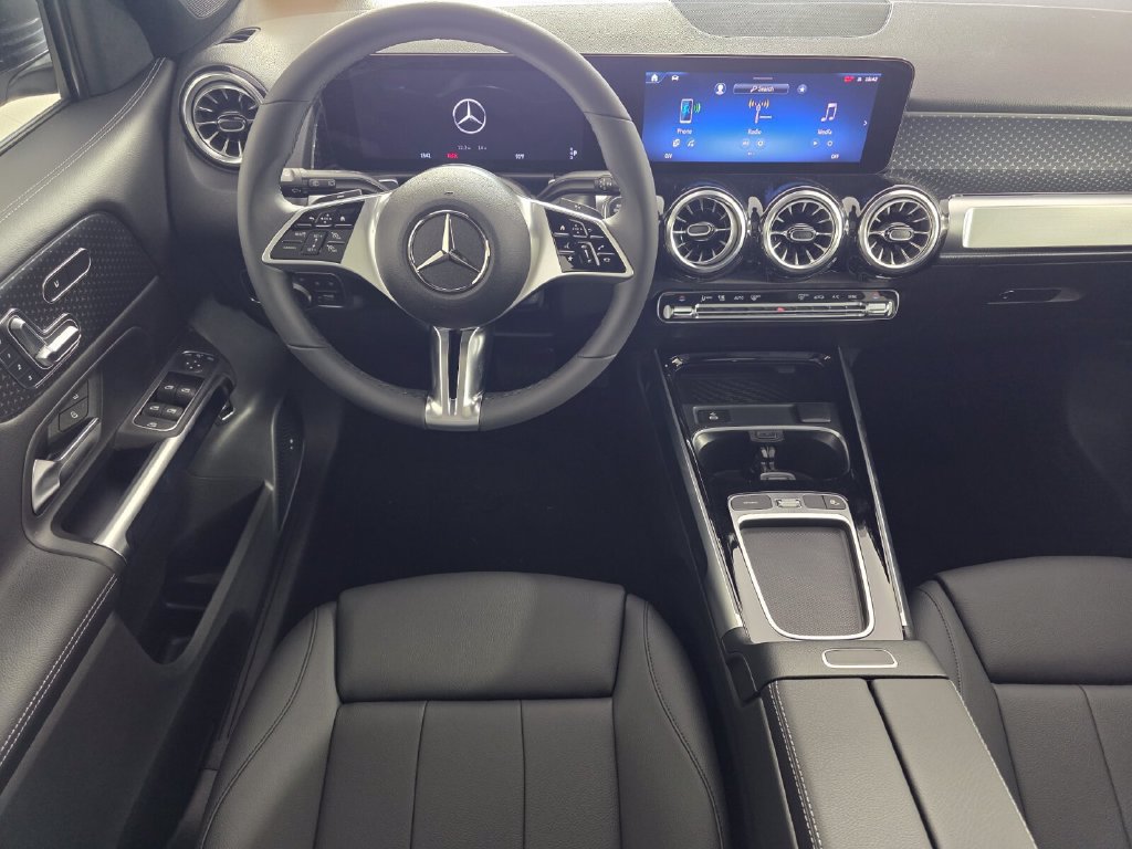 New 2026 Mercedes-Benz GLB 250 image 10