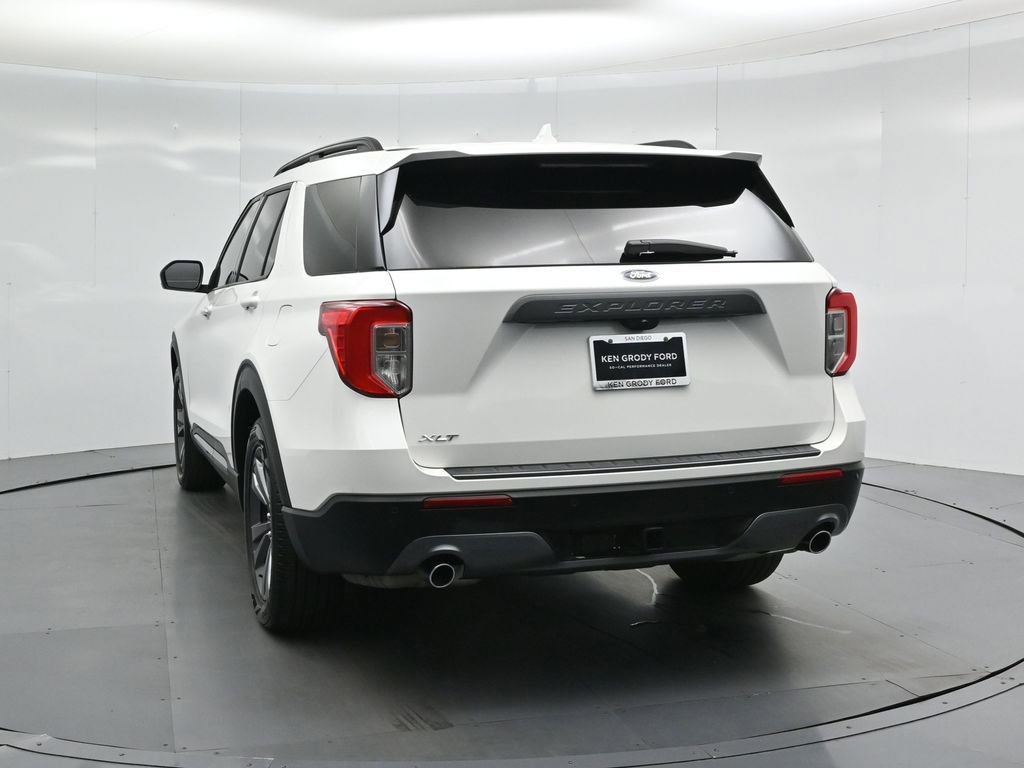 Used 2023 Ford Explorer XLT w/ Equipment Group 202A RWD image 27