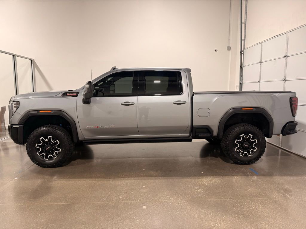 Used 2026 GMC Sierra 2500 AT4X image 8