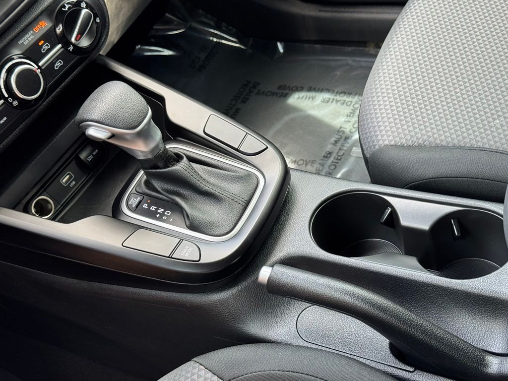 Used 2025 Kia Soul LX FWD image 34