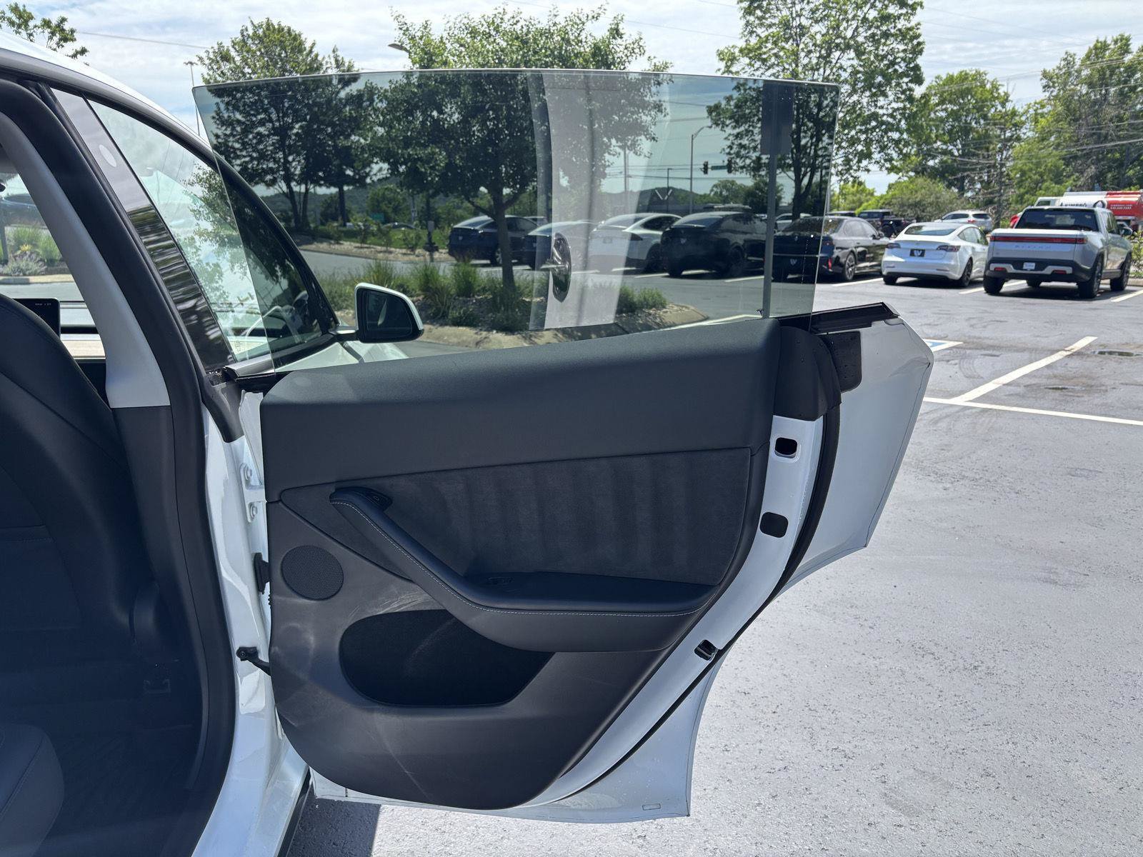 Used 2023 Tesla Model Y Long Range AWD/4WD image 18