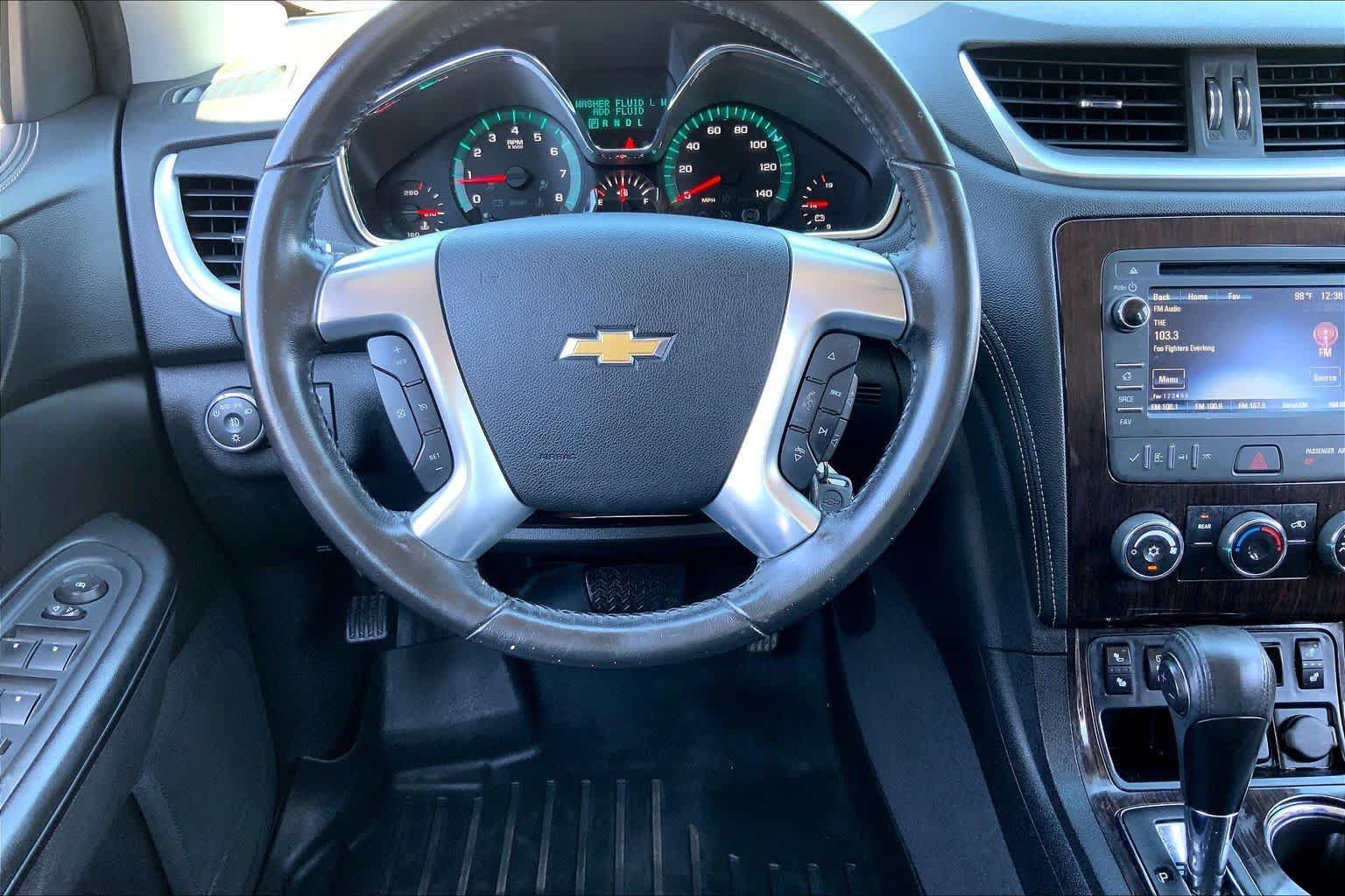 Used 2016 Chevrolet Traverse LT FWD image 6