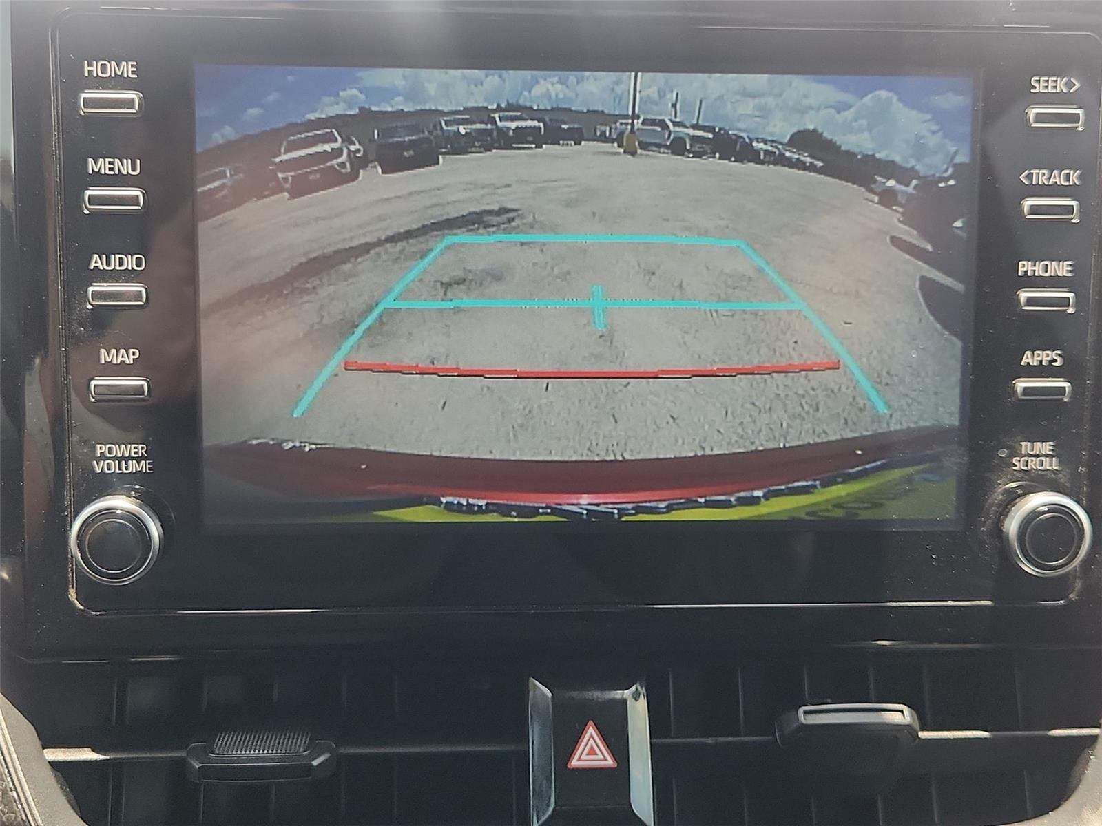 Used 2020 Toyota Corolla LE FWD image 14