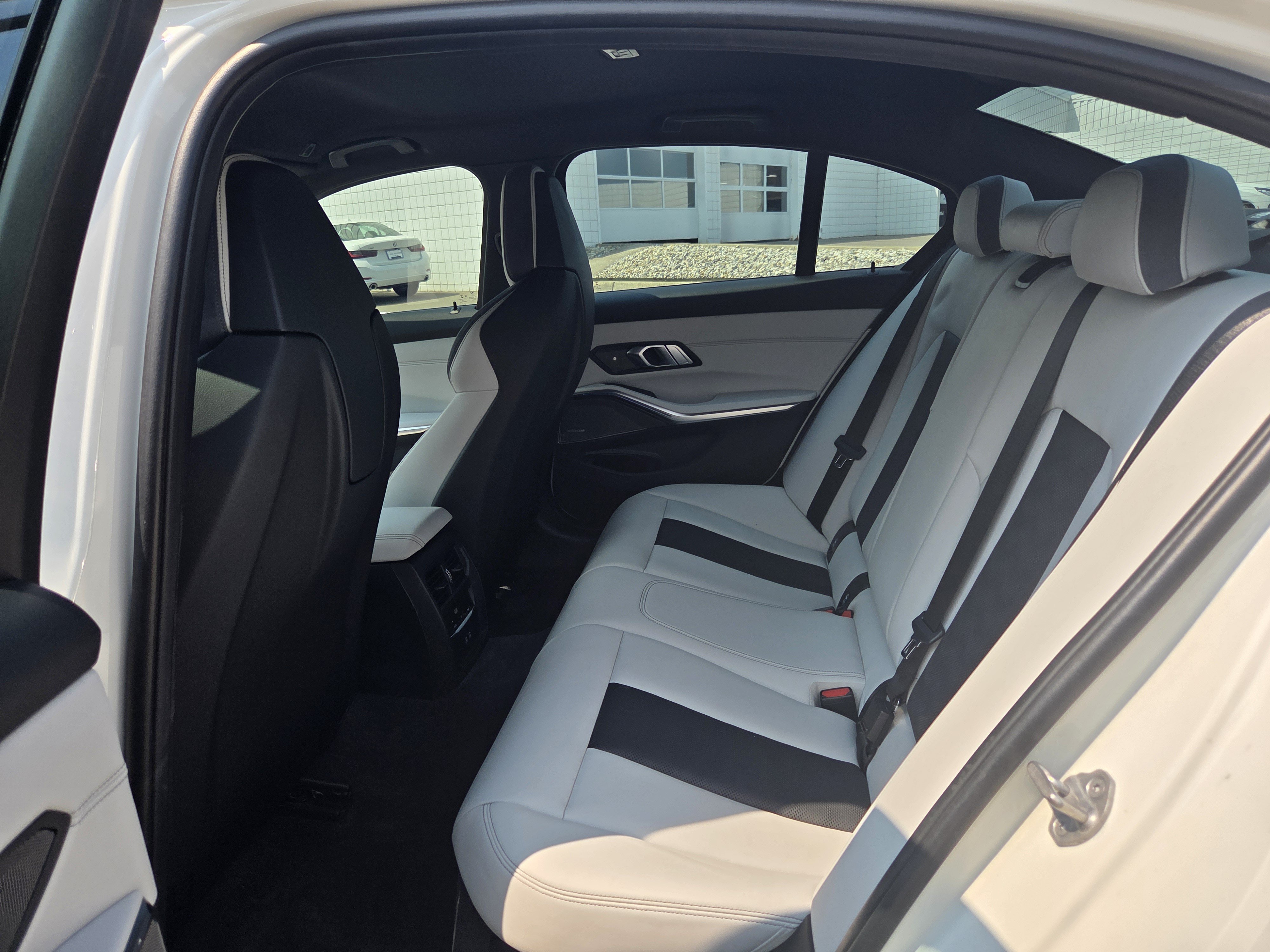 Used 2021 BMW M3 w/ Executive Package RWD image 33