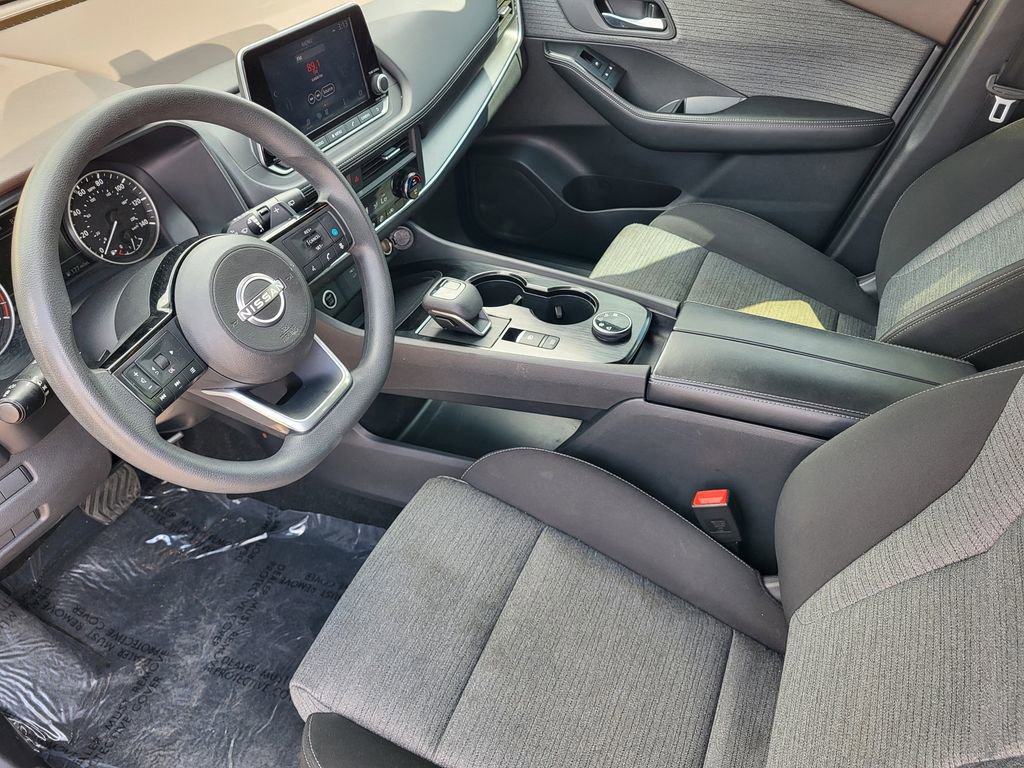 Used 2023 Nissan Rogue SV image 12