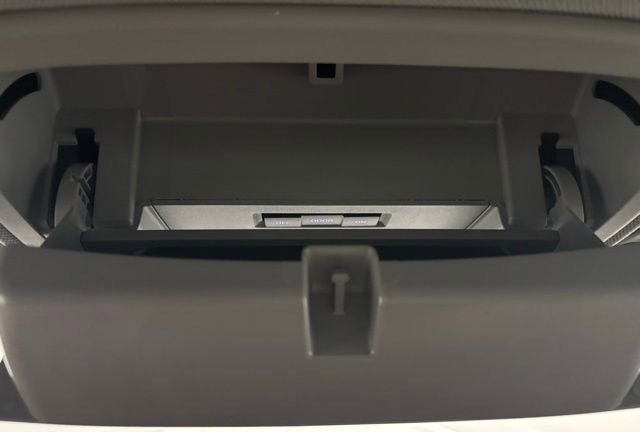 Used 2018 Chevrolet Silverado 1500 LT w/ All Star Edition image 33