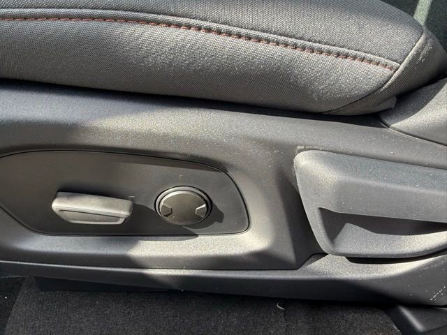 Used 2026 Ford Explorer Active AWD/4WD image 11