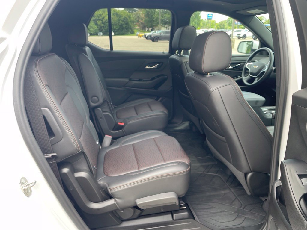Used 2023 Chevrolet Traverse High Country w/ LPO, Floor Liner Package AWD/4WD image 36