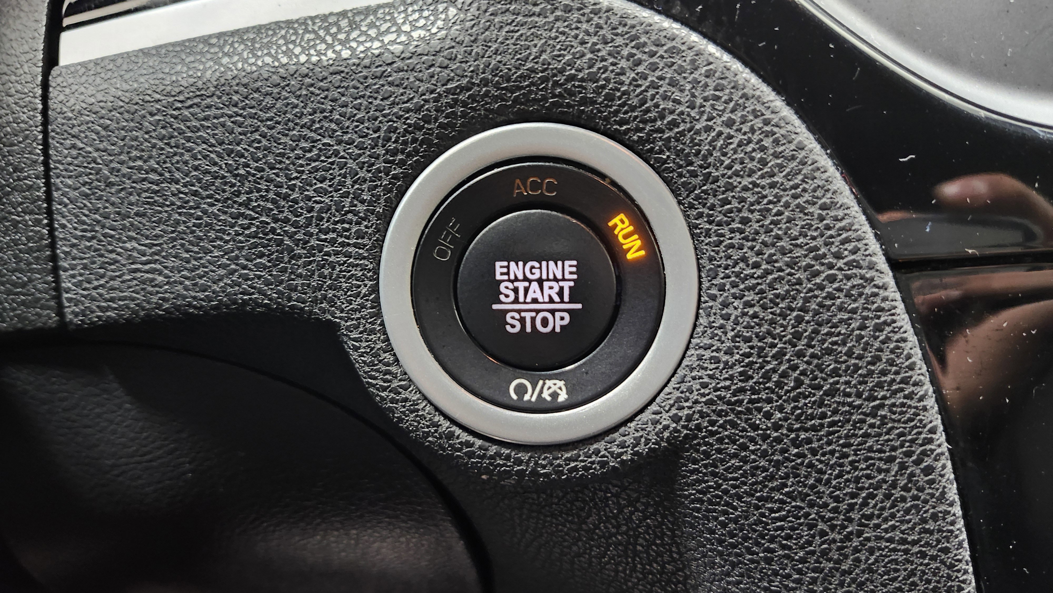 Used 2023 Chrysler 300 S image 9