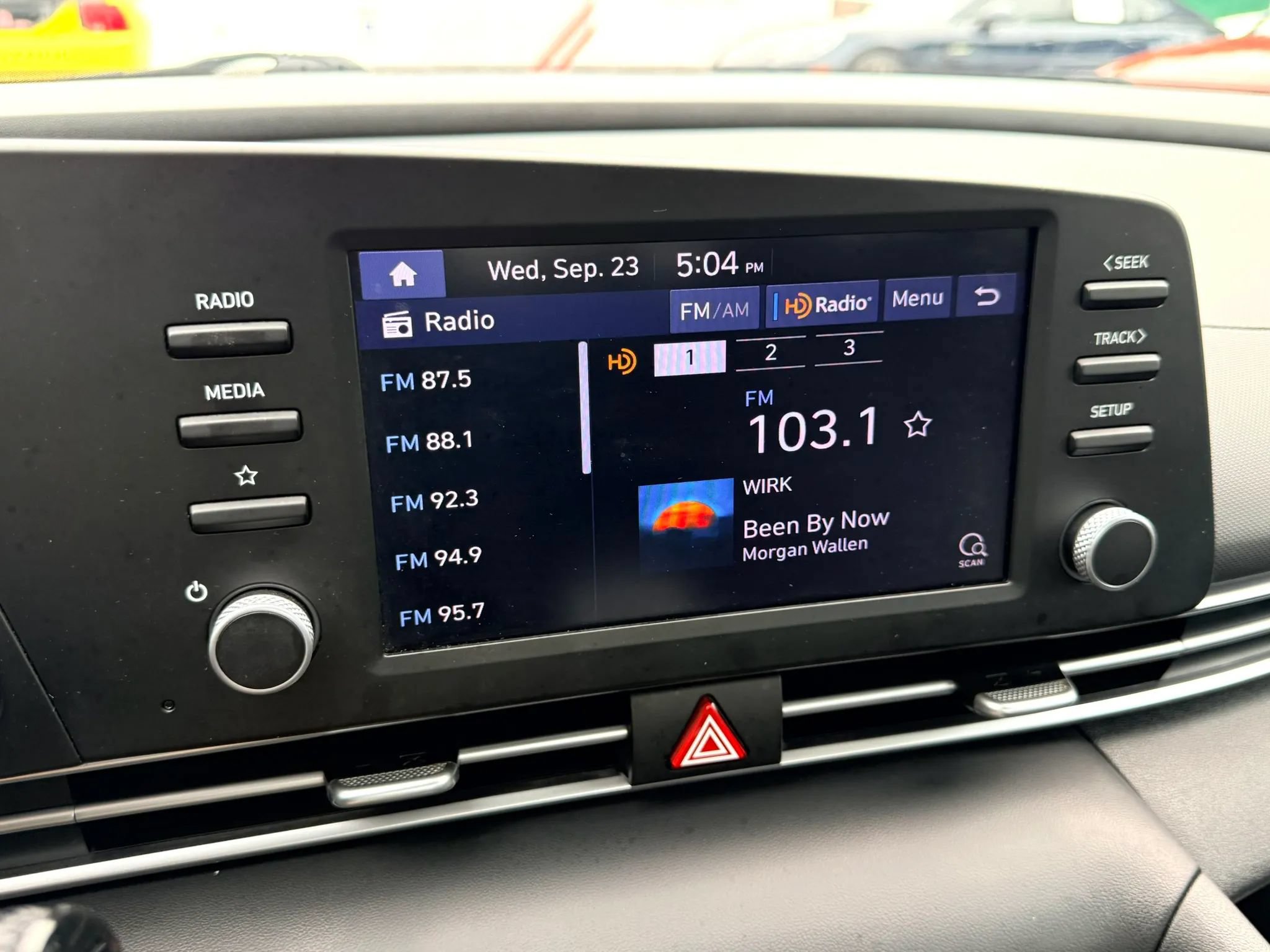 Used 2023 Hyundai Elantra SE FWD image 25